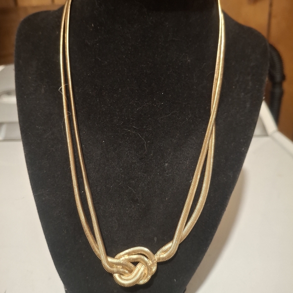 Time and Tru Jewelry - Elegant Gold Knot Necklace